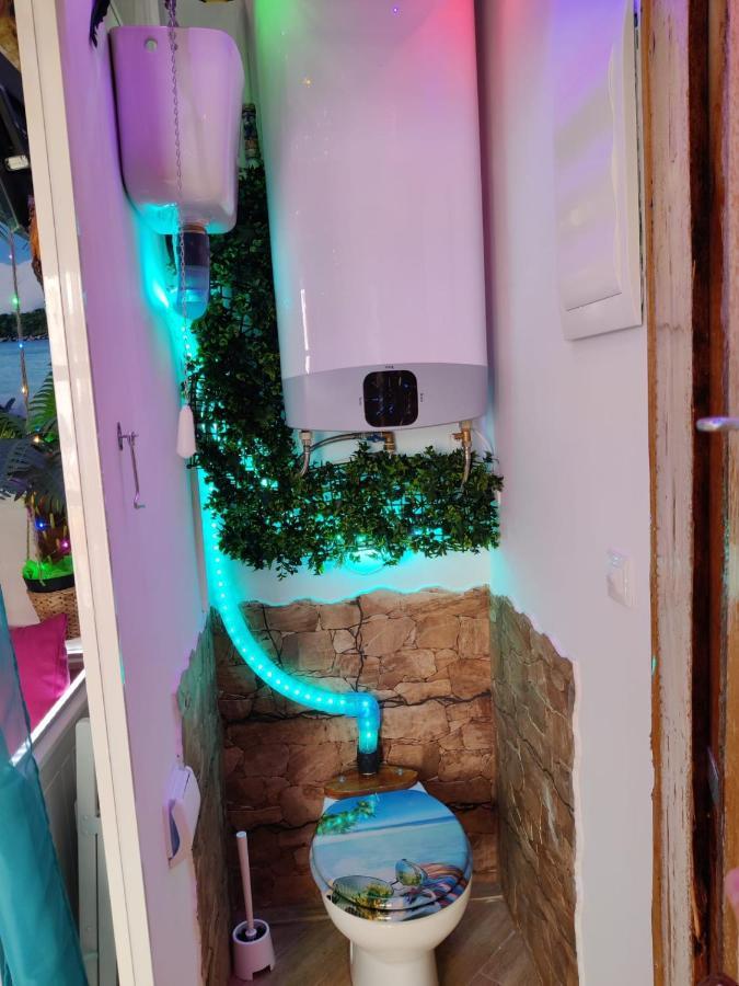 Wonder Room Paraiso Magico Habitacion เนร์คา ภายนอก รูปภาพ