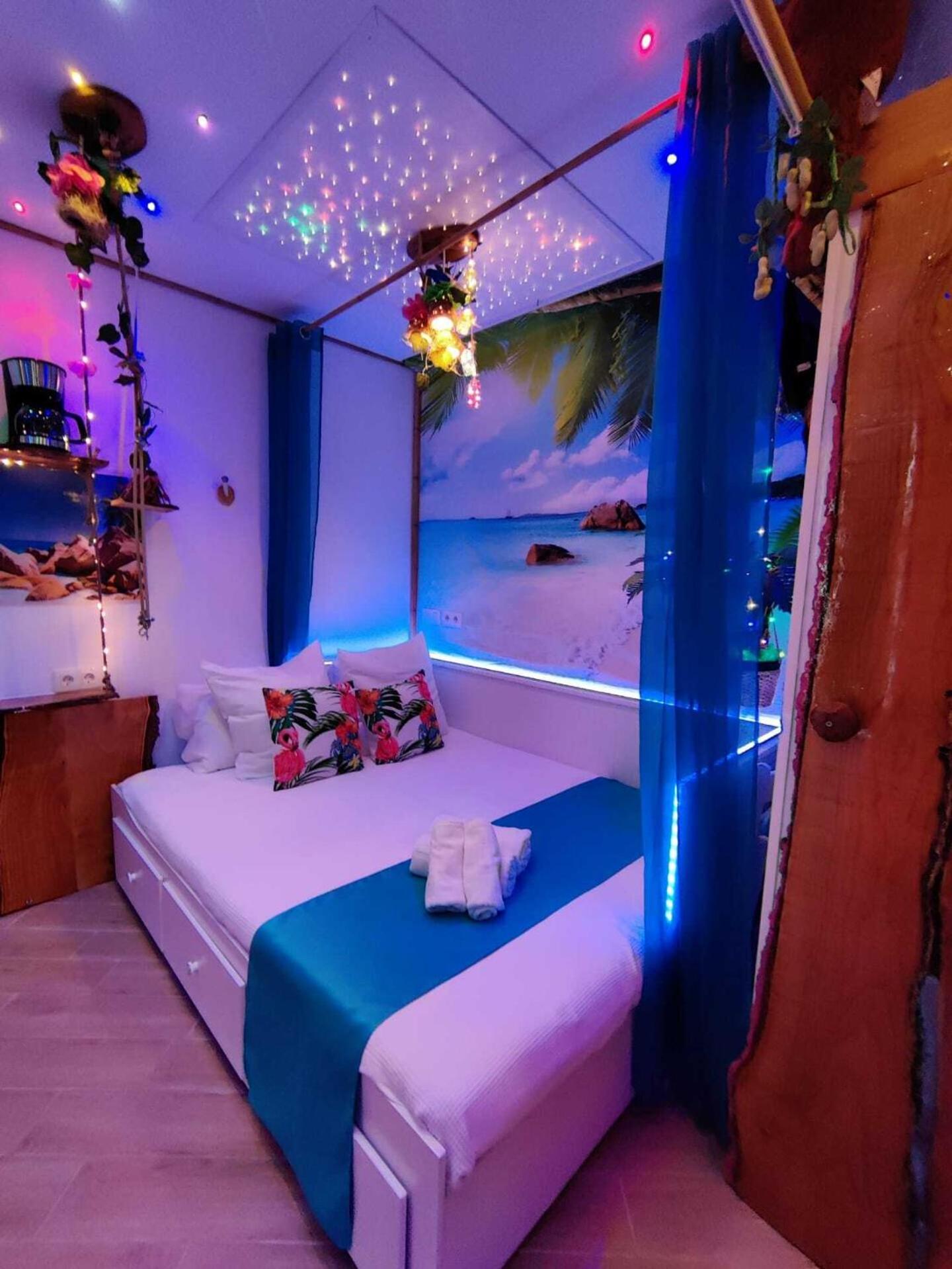 Wonder Room Paraiso Magico Habitacion เนร์คา ภายนอก รูปภาพ